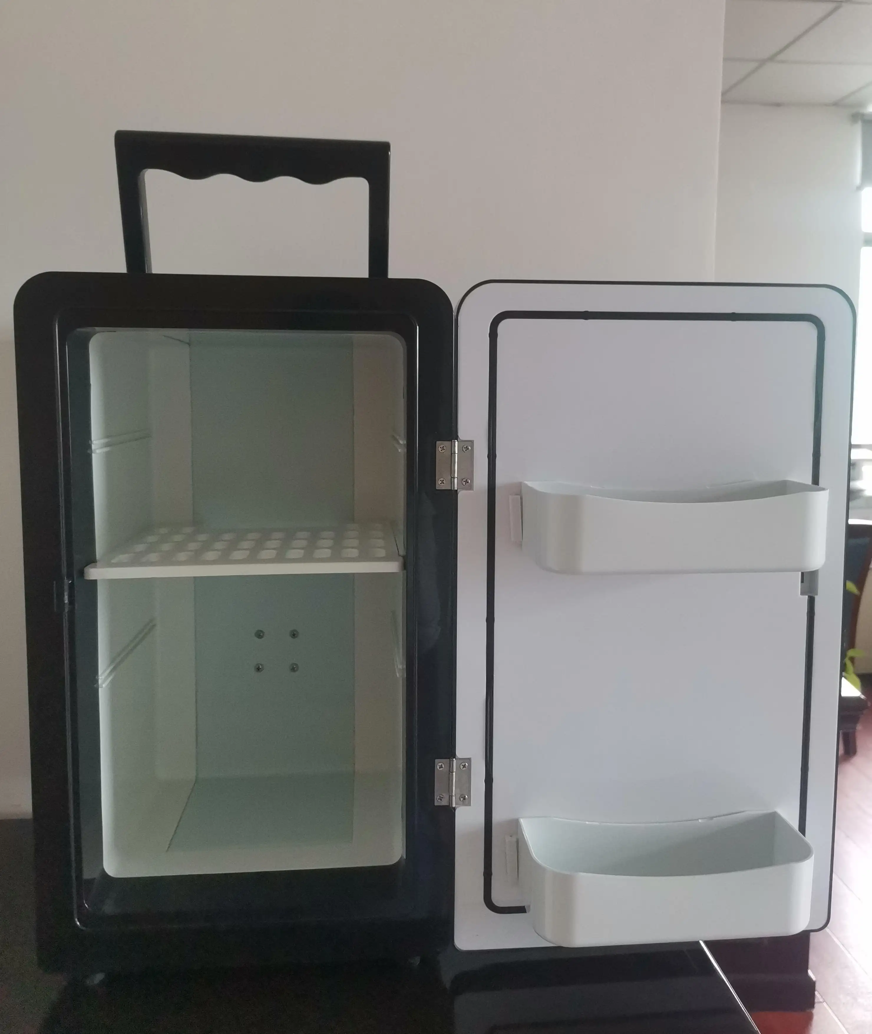 Fabrik DC 12V 100V 240V Tiefkühl-Mini kühlschrank 18L 16L Mini-Auto-Reise kühlschränke Kühlschrank mit Gefrierfach