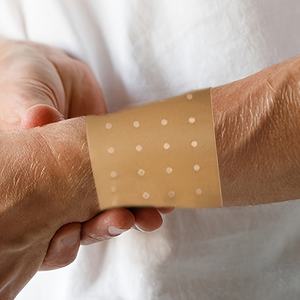 Parche Herbal MQ para Alivio del Dolor Muscular y de Cuello 7x11cm Producto de Cuidado de la Salud OEM/ODM - Product Image 1