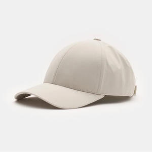 Gorra Wanderer de tela reciclada para aventuras al aire libre, viajes, deportes y uso casual, que ofrece un material suave y un ajuste cómodo. - Product Image 4