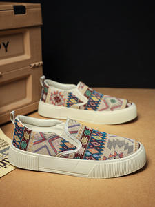 Chaussures de skate grandes tailles pour hommes, baskets à semelles épaisses, polyvalentes, respirantes, surface en tissu color-block, style décontracté pour la marche - Product Image 3