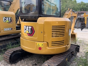 รถขุดขนาดเล็ก Caterpillar 303.5E มือสอง พร้อมใช้งาน น้ำหนัก 3.5 ตัน เครื่องจักรตีนตะขาบขนาดกะทัดรัด สำหรับงานปรับปรุงภูมิทัศน์และโครงการปรับปรุง - Product Image 5