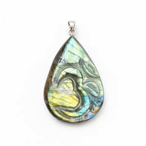 Pendentif goutte d'eau en labradorite sacrée fait main avec symbole Om et anneau en argent 925 - Harmonie spirituelle et connexion divine - UNIQUE - Product Image 2