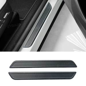 Accessoires intérieurs automobiles Modèle Y Juniper Protection de seuil de porte avant et arrière en carbone sec - Product Image 2