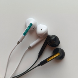 Audífonos para Teléfono Móvil con Envío Gratis, Estilo Nuevo y Económico, Audífonos Intrauditivos con Cable de 3.5mm, Material ABS - Product Image 2