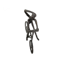 Statue de couple en fonte, homme appuyé sur un vélo, figurine d'amoureux romantiques, décoration vintage pour la maison, le bureau ou un mariage