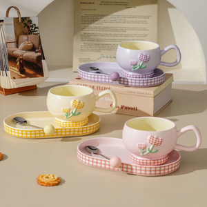 Juego de <span class=keywords><strong>Taza</strong></span> y Platillo con Relieve de Tulipán Minimalista de Alta Gama, con Tapa y Cuchara, para Oficina y Hogar, Regalo de Cumpleaños, Recuerdo - Product Image 1