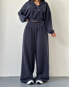 Ensemble de survêtement personnalisé en coton, 2 pièces : sweats à capuche courts et pantalons de jogging taille haute, pour fabricants - Product Image 3