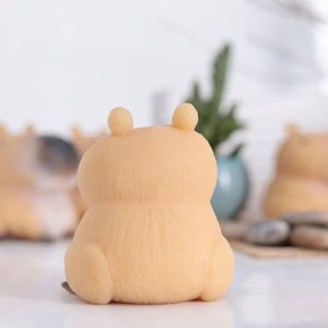 Jouet Capybara Super Doux et Mignon, Mini Jouets Kawaii Anti-Stress à Rebond Rapide, Jouet Animal à Presser - Product Image 5