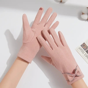 Gants de I-0060 femmes automne et hiver en peluche mitaines chaudes et charmantes résistant au froid de gants d'équitation à écran tactile en peluche - Product Image 3