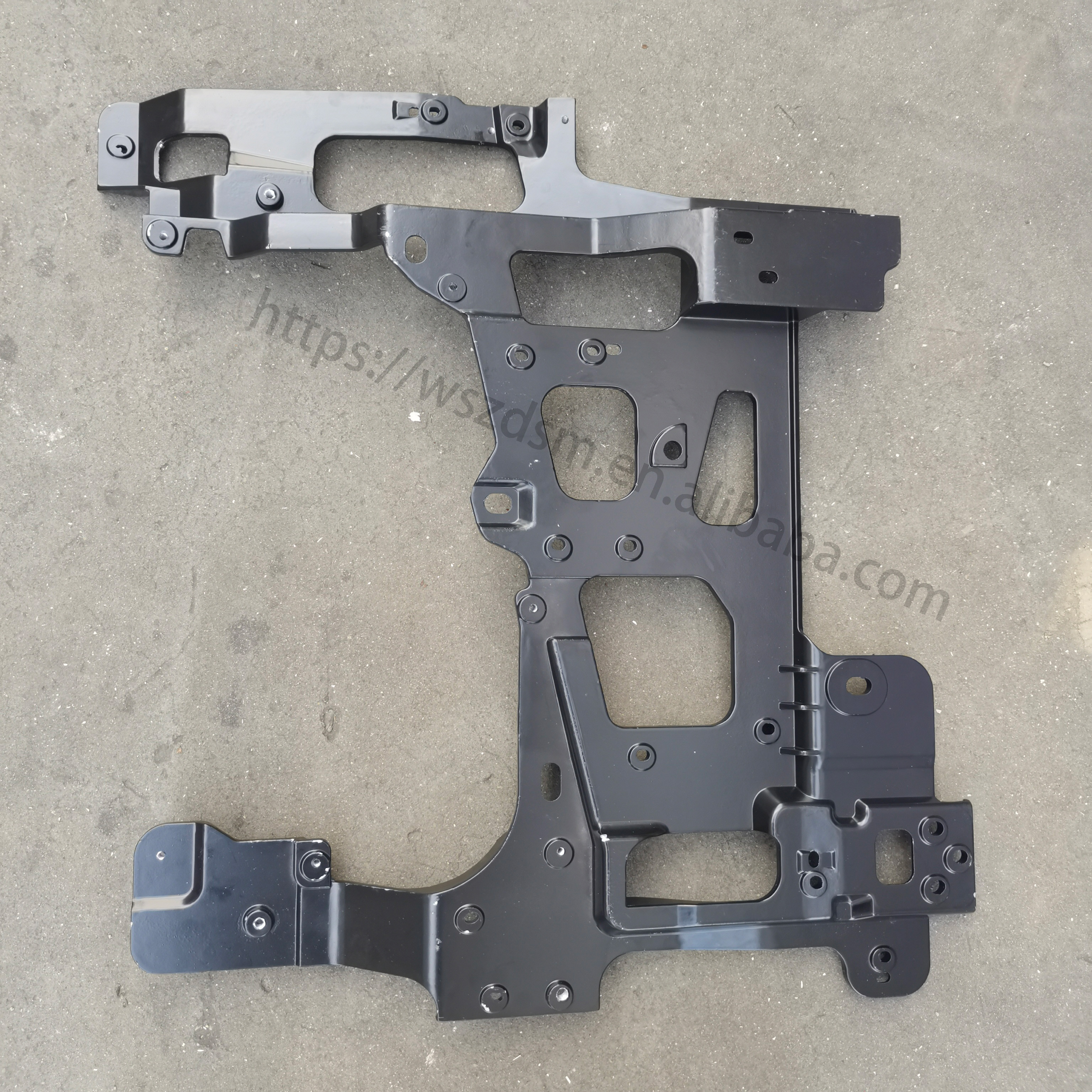 Shacman Delong X5000 X6000 Bumper Frame Subassembly DZ97189623020