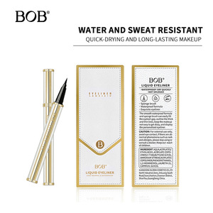 Stylo Eyeliner Bob Cool Black Waterproof pour le maquillage des yeux - Product Image 4