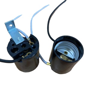 Enchufe de fijación <span class=keywords><strong>E26</strong></span> de <span class=keywords><strong>base</strong></span> media fenólica negra, portalámparas <span class=keywords><strong>E26</strong></span> sin llave con soporte - Product Image 1