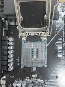 Tarjeta Madre Usada Z590 UD Micro-ATX LGA1200 para CPU de 10.ª/11.ª Generación I9 I7 I5, Cuatro Ranuras DDR4 RAM, para Escritorio - Product Image 3