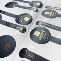 Étiquettes autocollantes personnalisées en plastique alimentaire imperméable avec impression dorée à chaud pour chocolat de haute qualité