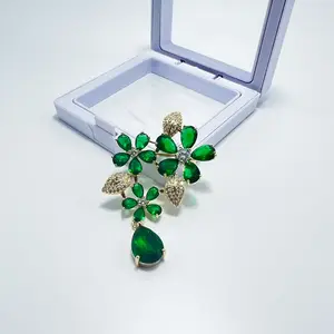 Broche feminino de diamante verde de alta qualidade estilo flor personalizado atacado