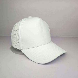 Casquettes 5 panneaux en gros avec logo personnalisé, casquette de golf perforée imperméable, casquette de baseball imperméable avec logo PVC personnalisé - Product Image 1