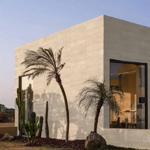 Carreaux de porcelaine extérieurs en <span class=keywords><strong>travertin</strong></span> beige mat moderne 120*60cm pour sol et patio, 20mm, style vintage minéral extérieur, aspect brique réfractaire - Product Image 1