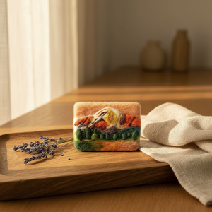 Savon en feutre fait main <span class=keywords><strong>Paysage</strong></span> Montagneux - Design Forêt d'Automne & Sommet Enneigé, Barre de Bain Exfoliante en Laine Naturelle - Product Image 5
