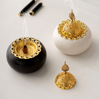 Brûleur d'encens de toit de temple de bois de santal écologique en céramique ronde minimaliste-décor à la maison de style arabe du Moyen-Orient