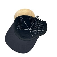Casquette de golf perforée non structurée à 5 panneaux en nylon en gros, casquette de course imperméable pour hommes, logo imprimé personnalisé, casquette à fermeture à pression