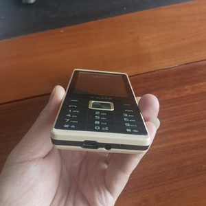 T528 2.8-Inch Screen Large Battery Feature Phone 2 Sim Card 2G Keypad <b>Camera</b> FM SOS-French Operating Free Shipping China - Product Image 4