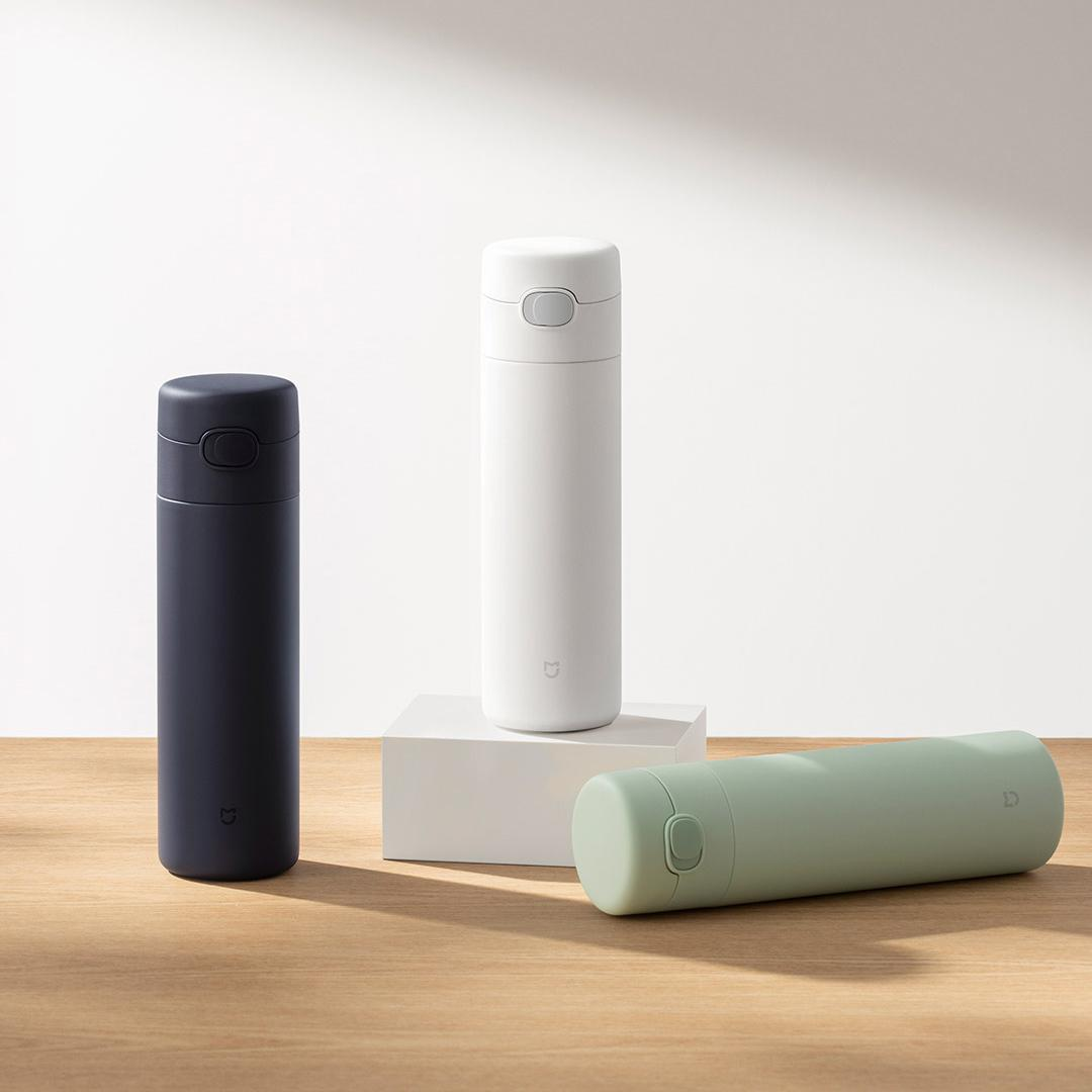 สีเขียวอ่อน