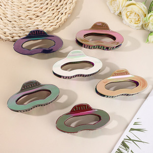Grande pince à cheveux simple en plastique, dégradé nuage, pinces requin, accessoires pour cheveux - Product Image 1