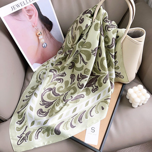 Nuova Sciarpa Quadrata in Poliestere con Motivo Floreale, Versatile da Donna, per il <span class=keywords><strong>Collo</strong></span>, Estiva, di Alta Gamma, Protezione Solare, Foulard, Sciarpa per la Testa, Abbinabile a Camicie - Product Image 1