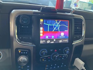 Decodificador de interfaz automático Android para Jeep Dodge Chrysler Módulo inalámbrico <span class=keywords><strong>Apple</strong></span> <span class=keywords><strong>Carplay</strong></span> Original Car Ppgrade Box Mirror Link - Product Image 3