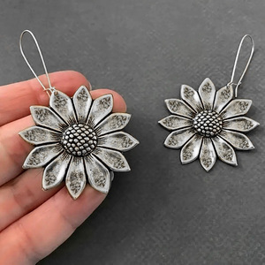 Orecchini vintage a gancio grande da donna, accessori per l'orecchio semplici e alla moda per l'uso quotidiano - Product Image 2