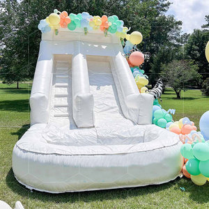 Castello Gonfiabile Commerciale da Esterno Bianco con Piscina di Palline e Scivolo, Scivolo d'Acqua Gonfiabile - Product Image 3