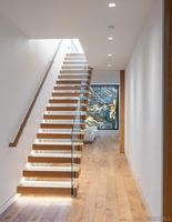 Escalier flottant droit à balustrade invisible avec éclairage LED, en acier et bois, pour loft