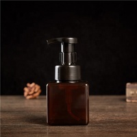 Flacon pulvérisateur carré en PETG ambré de 250 ml avec pompe à mousse pour shampoing et lotion, en stock