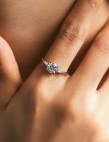 Bague professionnelle en moissanite 1 carat style Art Déco S925 - Design géométrique sans accroc pour boutique # Marque QuietLuxury