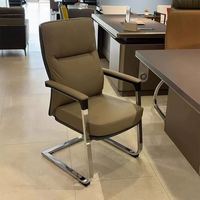 Chaise de réception économique à dossier haut, chaise de bureau exécutive à base renforcée, chaise d'invité rembourrée en cuir pour cabinet d'avocats