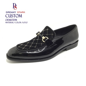 Zapatos de Hombre con Diseño Personalizado Dreamy Strark, Mocasines de Lujo Cómodos, Zapatos de Vestir con Detalles Metálicos Dorados, de Cuero, Ligeros, para Oficina, Otoño - Product Image 1