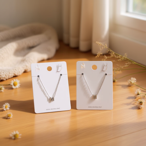 Cavigliera Angelina con Lettera M in Acciaio Inossidabile, Design Minimalista per Donna, Gioielli alla Moda - Product Image 5