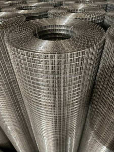 Recinzione in Rete Metallica Saldata in Acciaio Inox Premium - Fori Quadrati Resistenti alla Corrosione e di Lunga Durata - Product Image 3