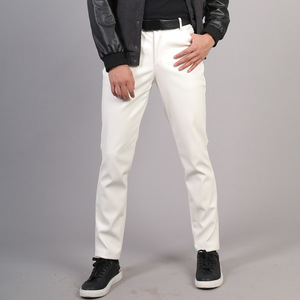 <span class=keywords><strong>Pantaloni</strong></span> <span class=keywords><strong>in</strong></span> <span class=keywords><strong>pelle</strong></span> giovani e di mezza età <span class=keywords><strong>pantaloni</strong></span> <span class=keywords><strong>in</strong></span> <span class=keywords><strong>pelle</strong></span> da uomo elastici sottili alla moda, <span class=keywords><strong>pantaloni</strong></span> <span class=keywords><strong>in</strong></span> <span class=keywords><strong>pelle</strong></span> da bar - Product Image 4