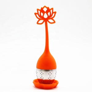 Colador de silicona con forma de loto para infusiones de té, filtro de alta calidad con bandeja de goteo - Product Image 1