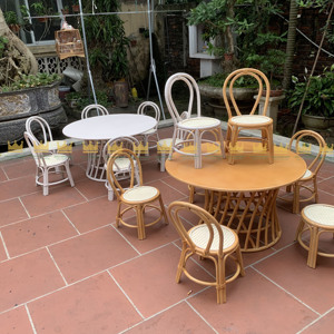 Meubles de style moderne pour enfants et bébés Table ronde pour enfants pour jouer et apprendre pour les parcs extérieurs, les hôtels et les fêtes d'enfants - Product Image 2