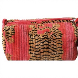 Fashionable Tiger Velvet Zipper Closure Waterproof Lining Pouch with Four Internal <b>Side</b> Pockets Portable Cosmetic Travel <b>Bag</b> - Product Image 1