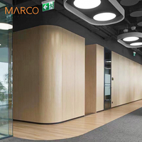Cloison modulaire insonorisée moderne sur mesure de 108 mm avec panneaux en verre, isolation acoustique de 45 dB pour utilisation en salle de sport