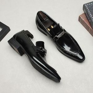 รองเท้าหนังผู้ชายสไตล์ใหม่สำหรับมืออาชีพรองเท้าลำลองทรงสูงหัวแหลมรองเท้าหนังวัวสวมใส่สบายรองเท้าโลฟเฟอร์ทางการสำหรับนักธุรกิจ - Product Image 3