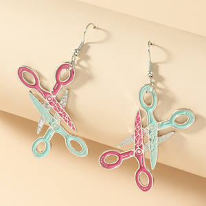 Pendientes Acrílicos Divertidos y Sencillos para Mujer, con Colgante de Violín, Hojas y Tijeras, Regalos de Joyería - Product Image 6