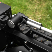 Tondeuse à gazon sur chenilles télécommandée 22 CV, coupe-herbe à essence 900 mm pour vergers, pentes et remise en état des terres