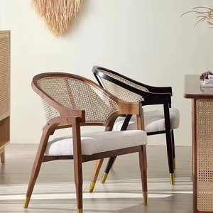 Silla Moderna de Inspiración Medieval con Estructura de Madera Maciza, Respaldo de Ratán Natural, Sillón para Sala de Estar - Product Image 2