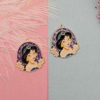 Accessoires de bijoux personnalisés en alliage de métal or émail coloré de luxe mignon dessin animé blanc neige pendentif de charme pour la fabrication de bijoux