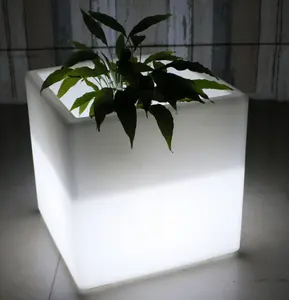 Garden Decoration Used Plant Pots Suppliers Cube Glowing Flower Pots & Planters for Outdoor