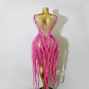 <span class=keywords><strong>Vestido</strong></span> de Malla con Volantes y Pedrería de Cristal <span class=keywords><strong>Rosa</strong></span> Fucsia para Espectáculos de Drag Queen, Actuaciones en Escenario, Festivales y Showgirls - Venta al por Mayor Profesional - Product Image 4